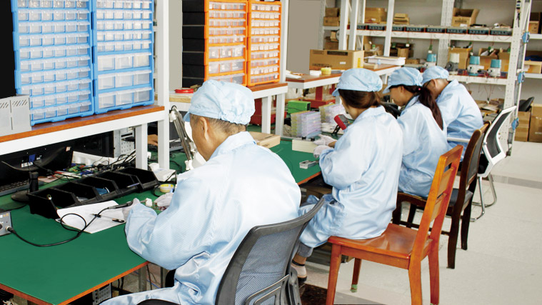 專注技術(shù)研發(fā) 專注技術(shù)研發(fā)